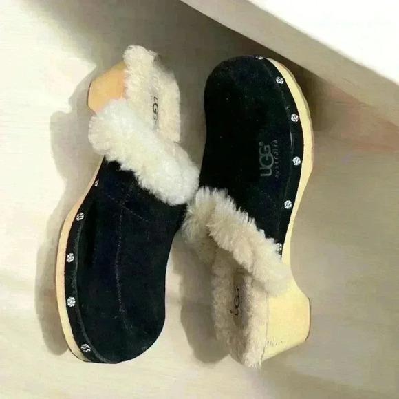 UGG Australia Kalie Black Suede Wood Mule Clog Size 5 (SN5426) TCC - Picture 2 of 8